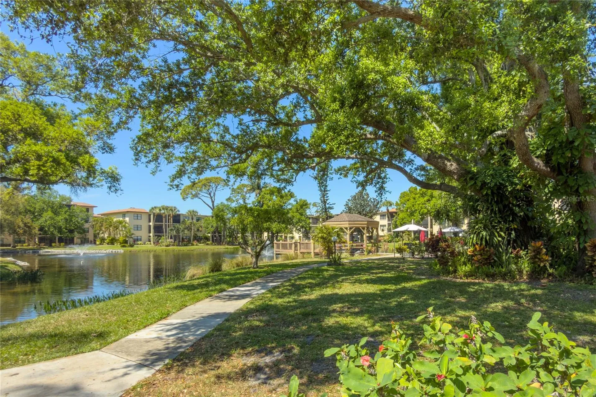305 W 30th Avenue W Bradenton FL 34205
