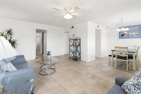 305 W 30th Avenue W Bradenton FL 34205