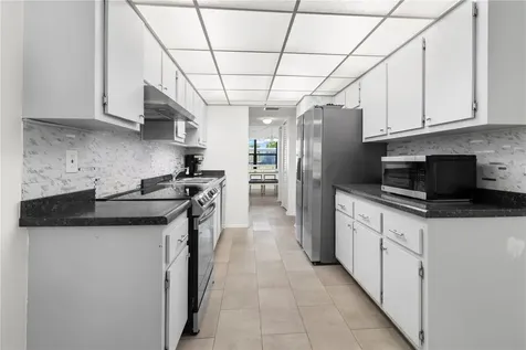 305 W 30th Avenue W Bradenton FL 34205