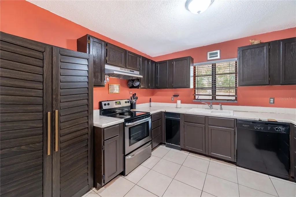 7410 5th Avenue N St Petersburg FL 33710