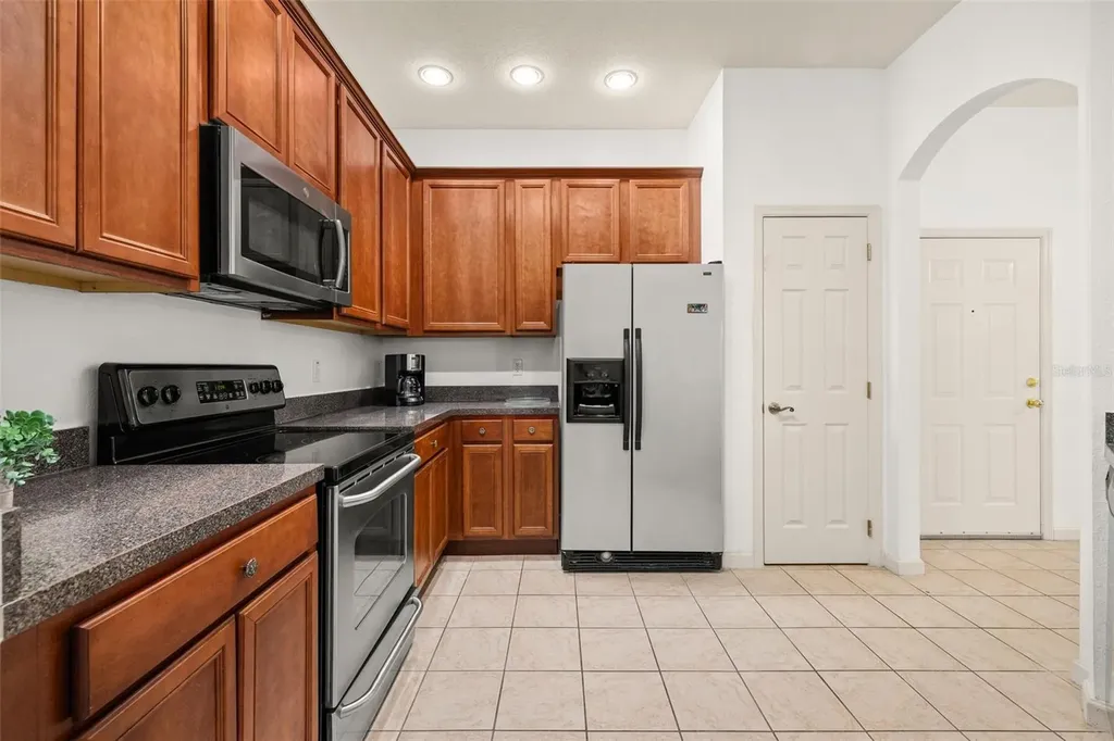 3025 Greystone Loop Kissimmee FL 34741