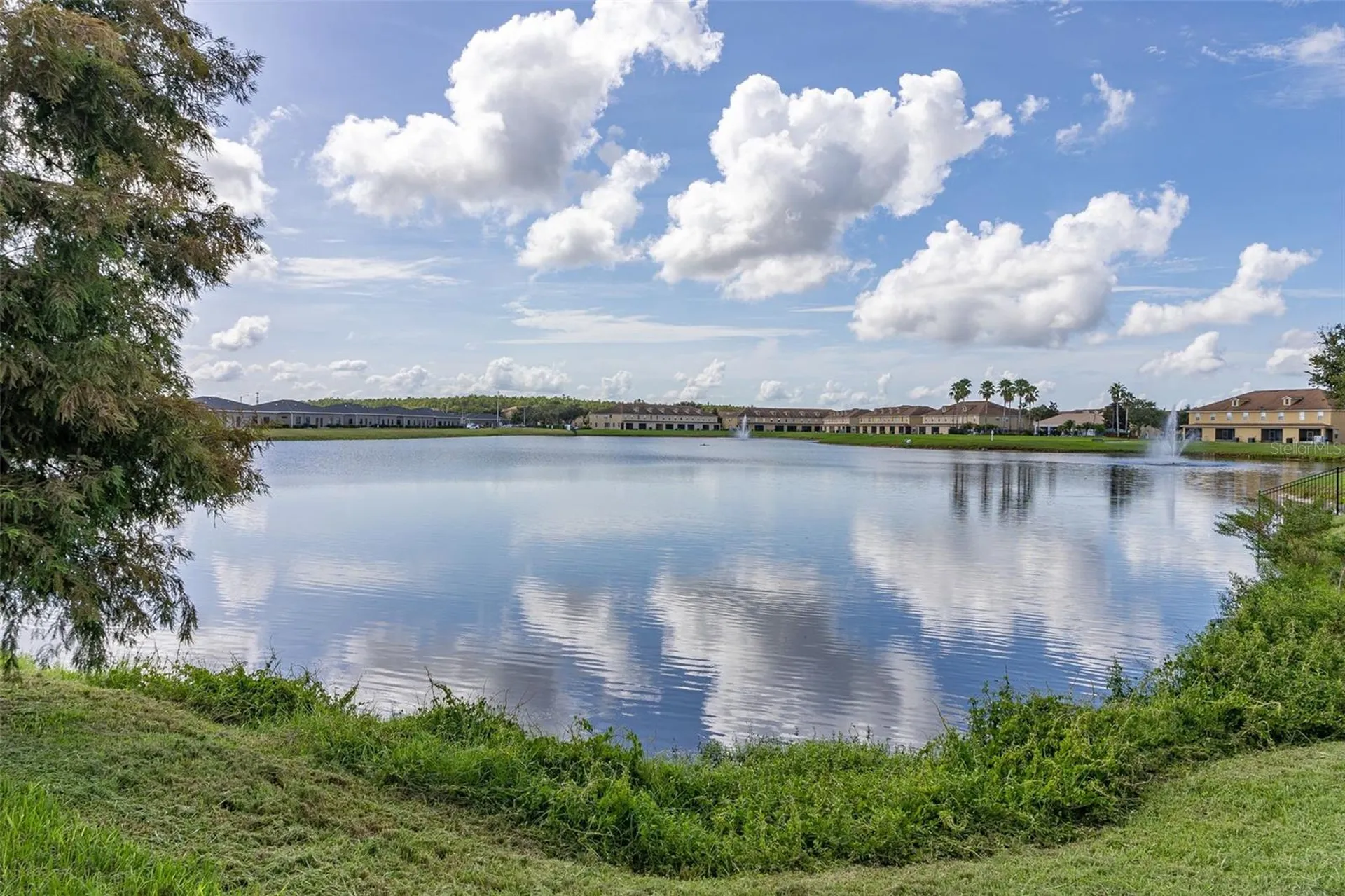 3025 Greystone Loop Kissimmee FL 34741
