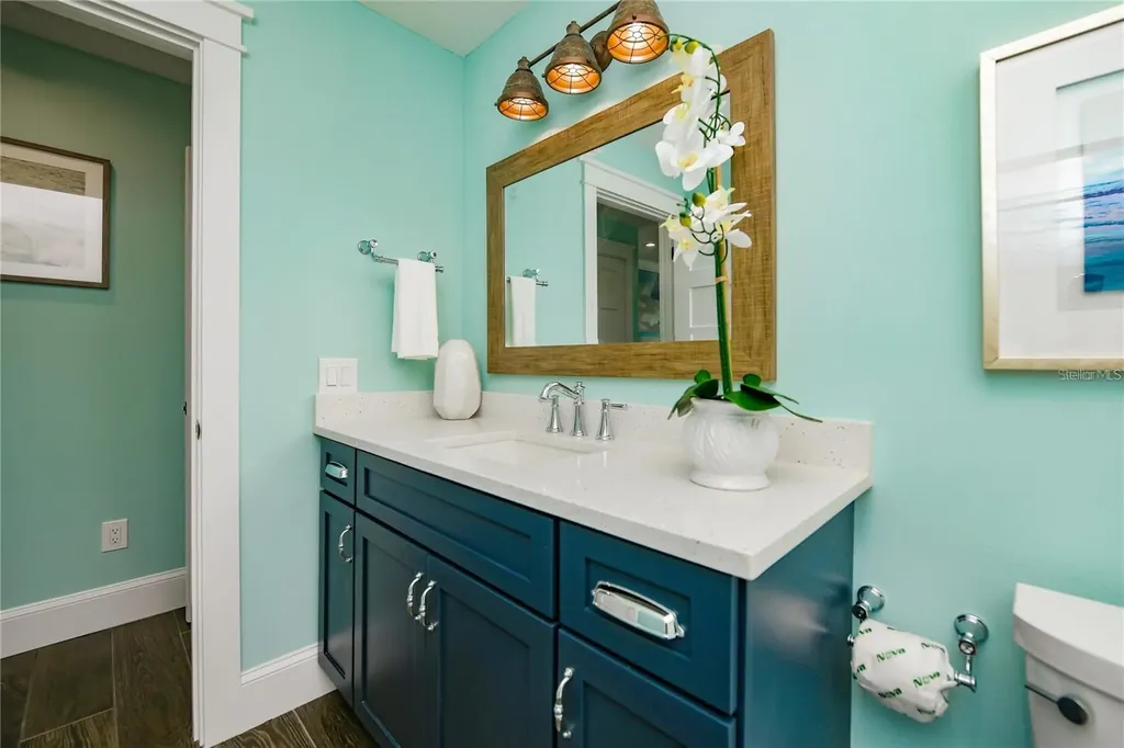 336 Avenida De Mayo Sarasota FL 34242