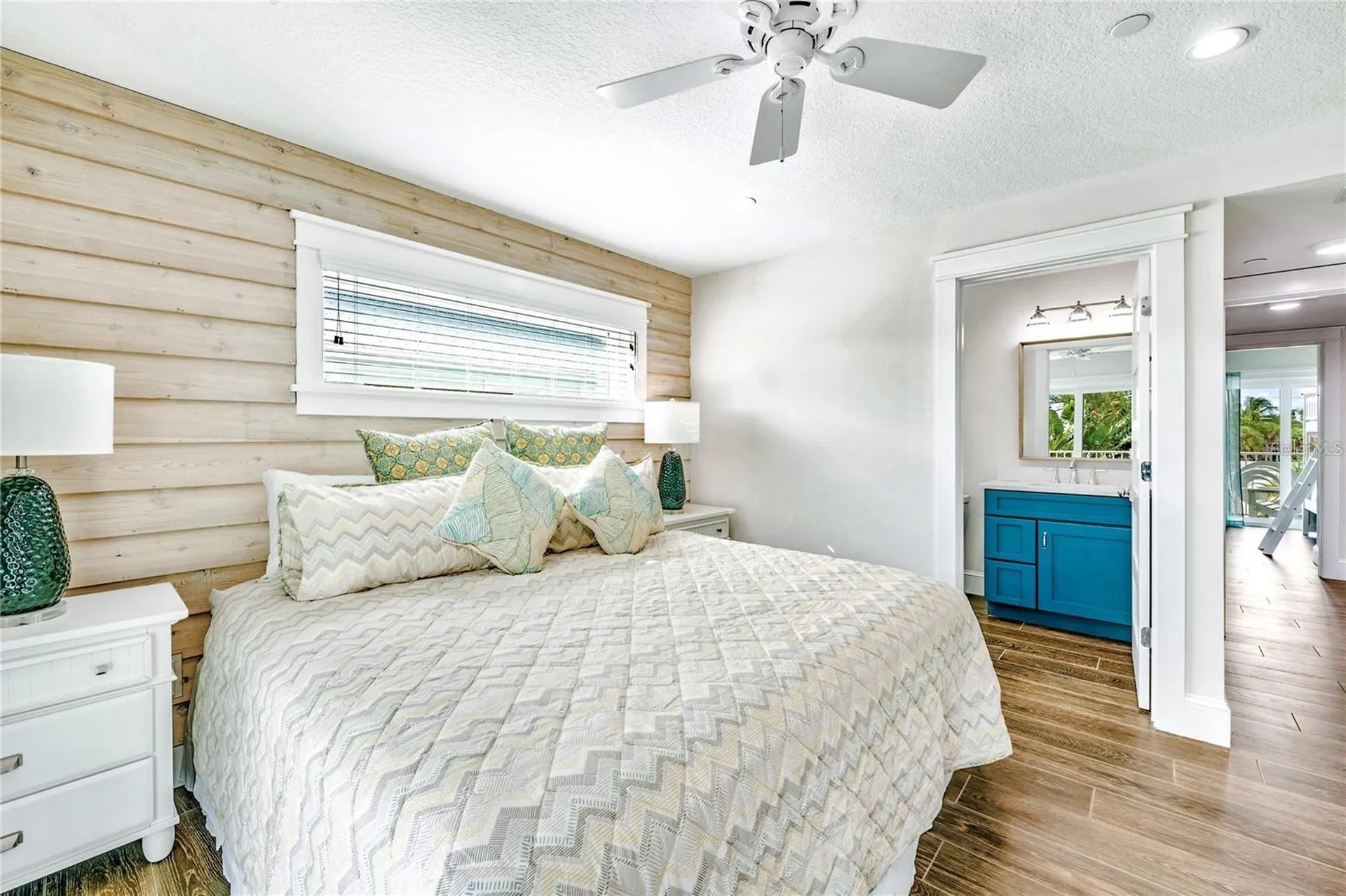 336 Avenida De Mayo Sarasota FL 34242