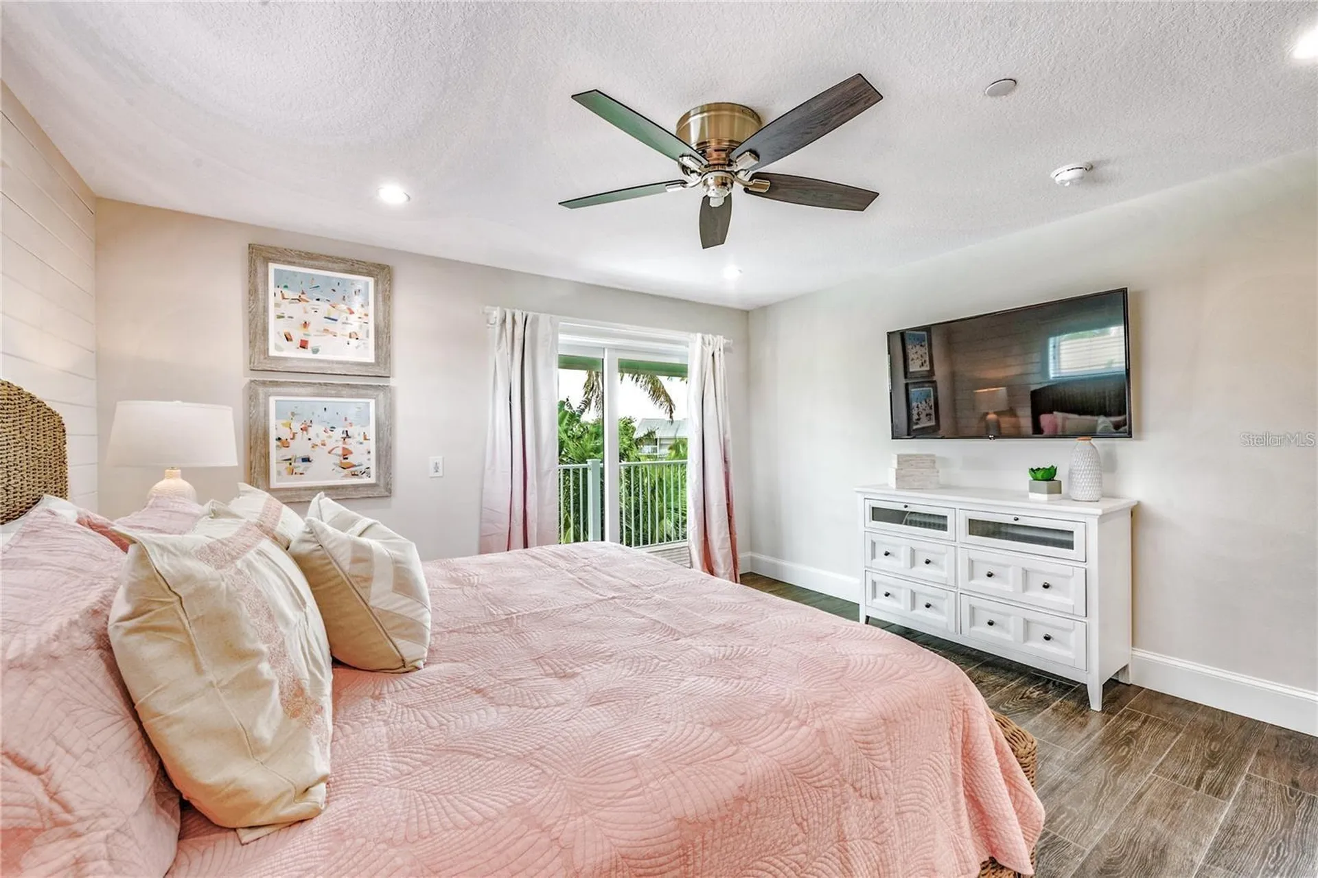 336 Avenida De Mayo Sarasota FL 34242
