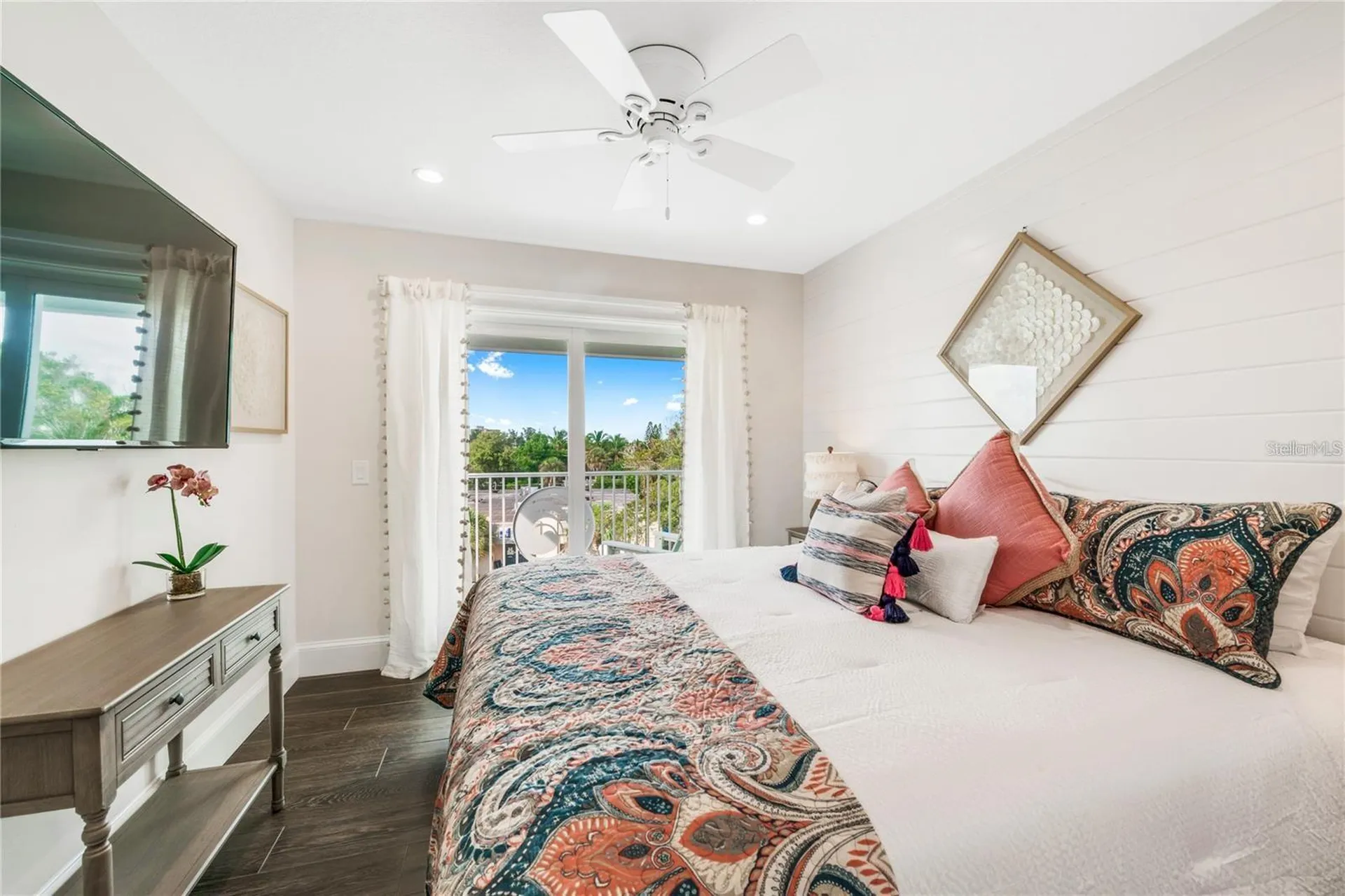 336 Avenida De Mayo Sarasota FL 34242