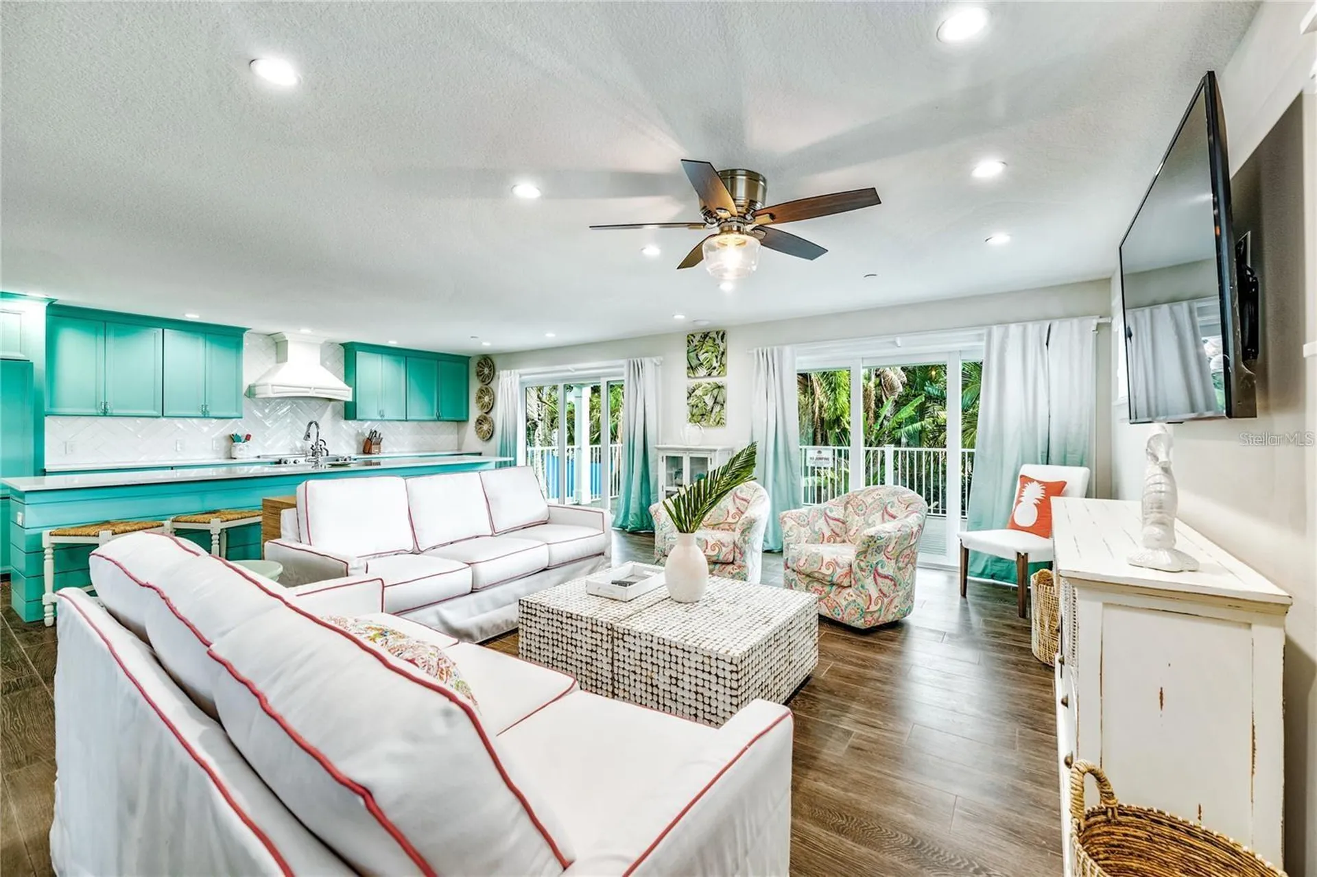 336 Avenida De Mayo Sarasota FL 34242