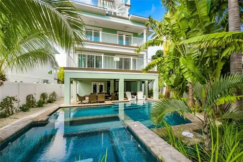 336 Avenida De Mayo Sarasota FL 34242