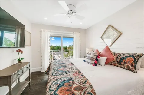 336 Avenida De Mayo Sarasota FL 34242