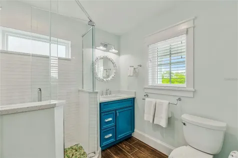 336 Avenida De Mayo Sarasota FL 34242