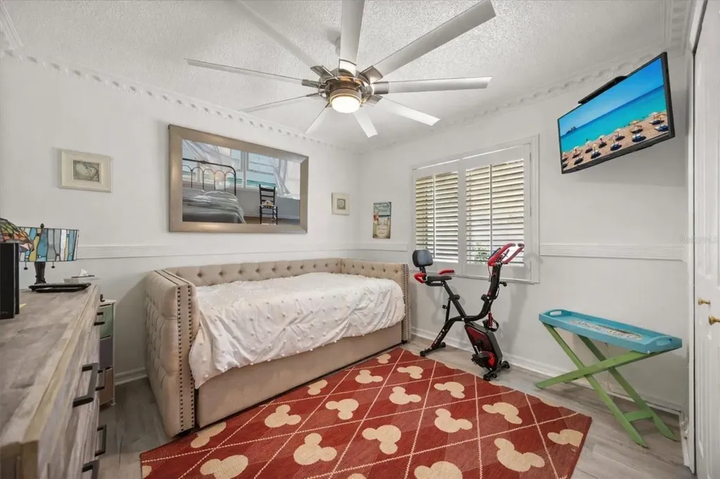 5501 Loma Vista Drive E Davenport FL 33896