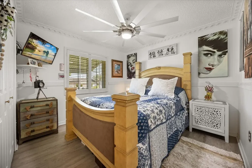 5501 Loma Vista Drive E Davenport FL 33896