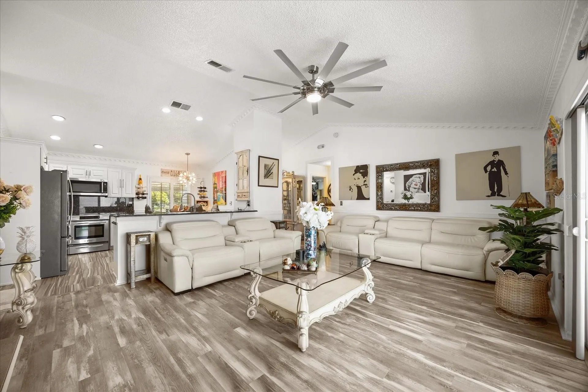 5501 Loma Vista Drive E Davenport FL 33896