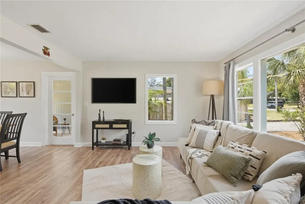 1757 Magnolia Drive Clearwater FL 33756