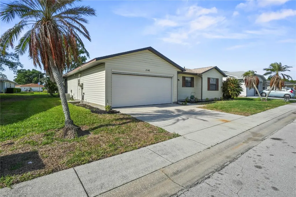 2140 Grand Cypress Drive Lakeland FL 33810