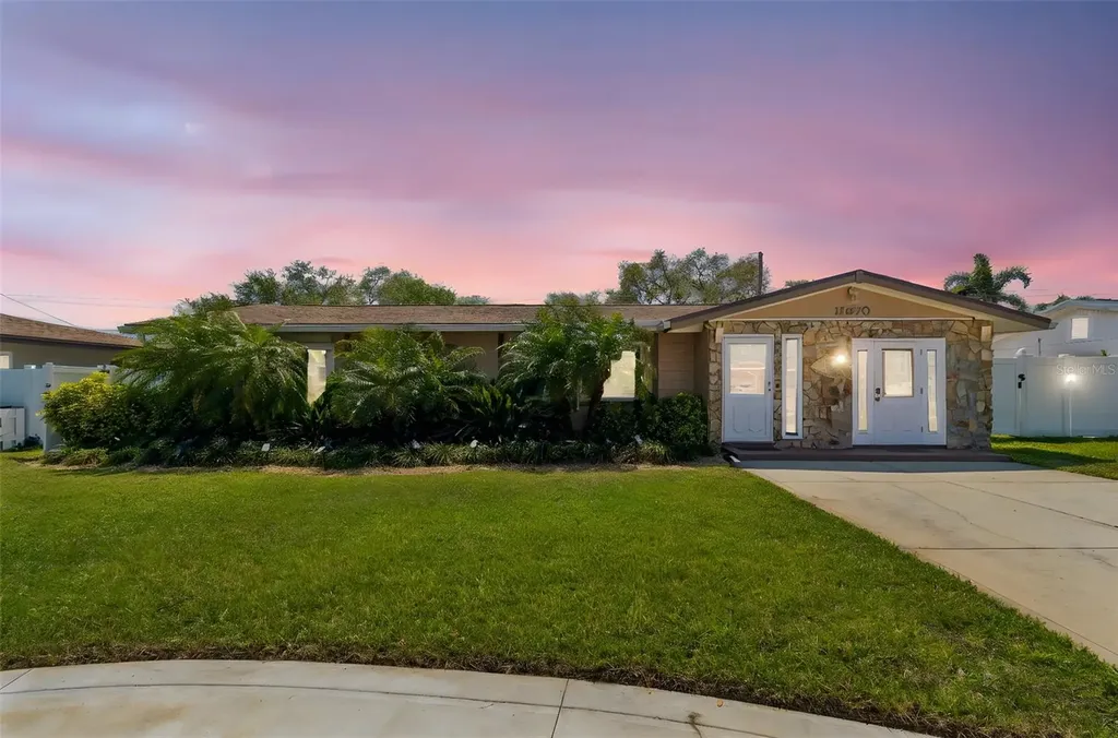 11670 81st Place Seminole FL 33772