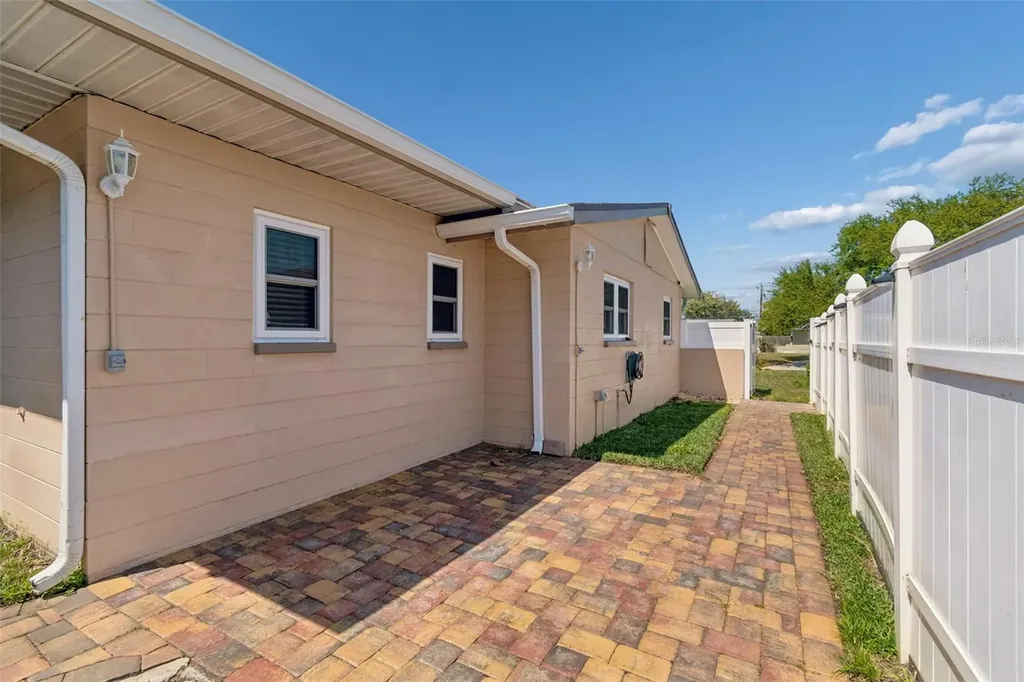 11670 81st Place Seminole FL 33772