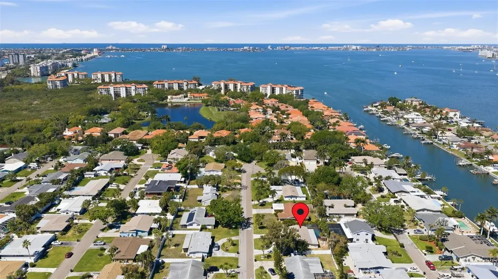4339 50th Avenue S St Petersburg FL 33711