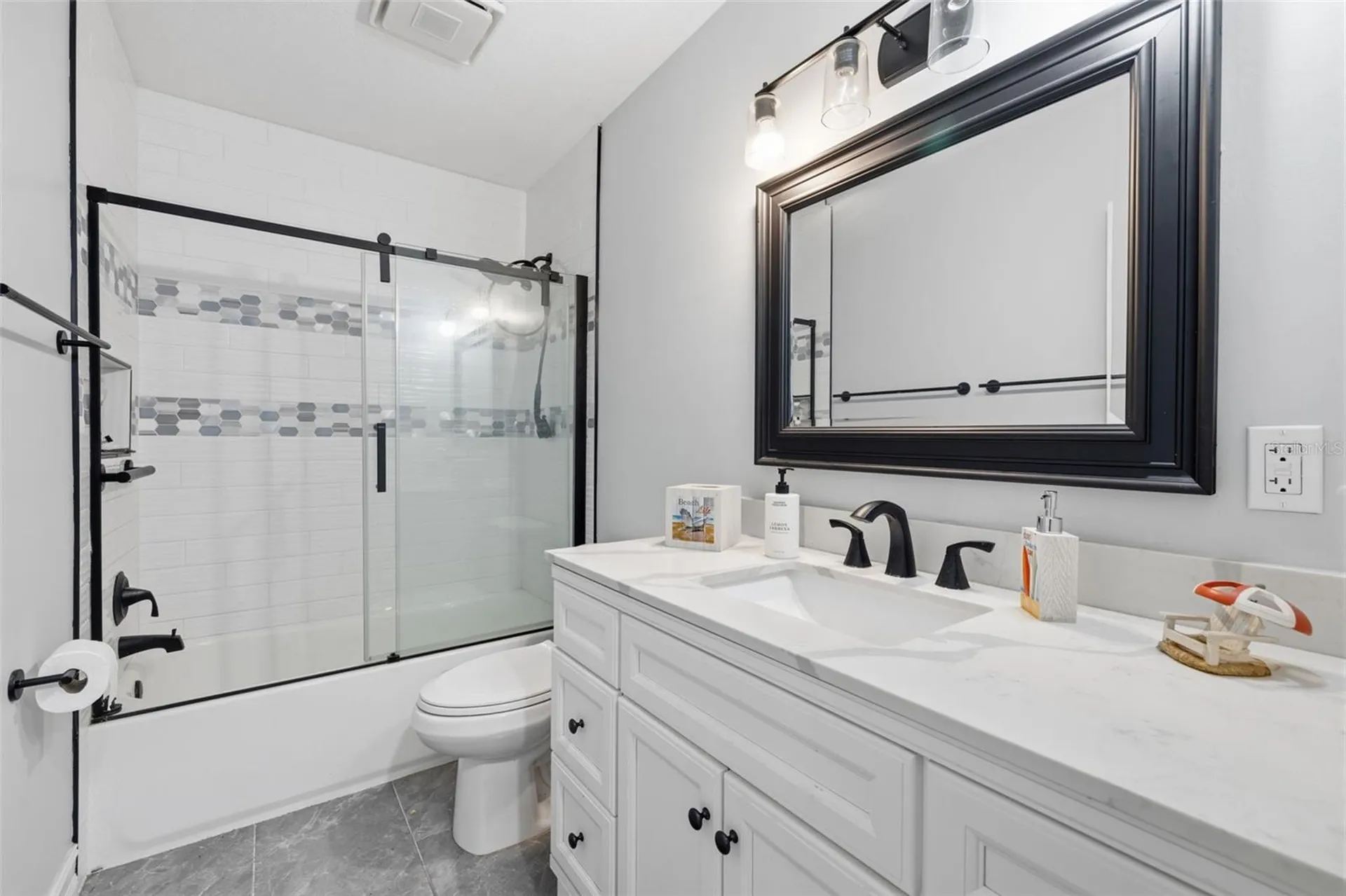 4339 50th Avenue S St Petersburg FL 33711
