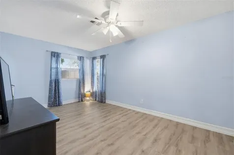 4339 50th Avenue S St Petersburg FL 33711