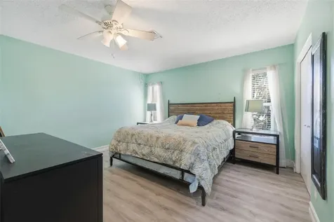 4339 50th Avenue S St Petersburg FL 33711