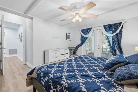4339 50th Avenue S St Petersburg FL 33711