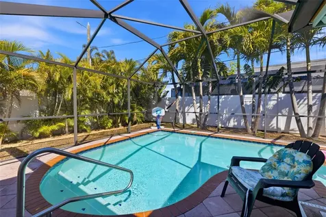 4339 50th Avenue S St Petersburg FL 33711