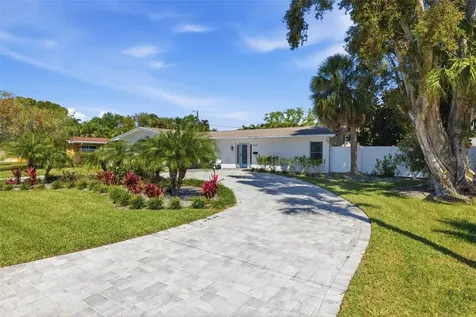 4339 50th Avenue S St Petersburg FL 33711
