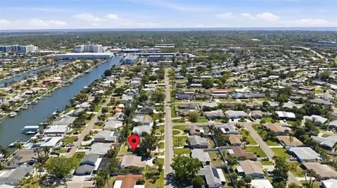 4339 50th Avenue S St Petersburg FL 33711