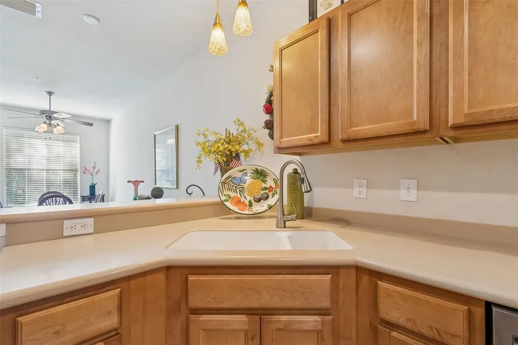 894 Lantern Way Clearwater FL 33765