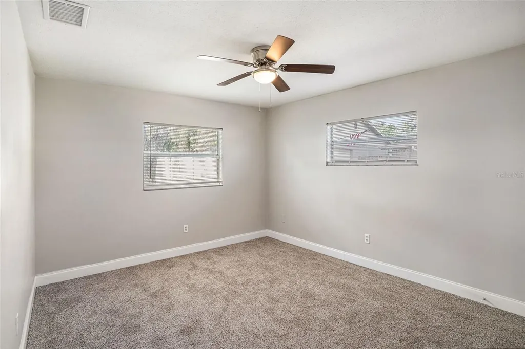 1027 Pinegrove Drive Brandon FL 33511