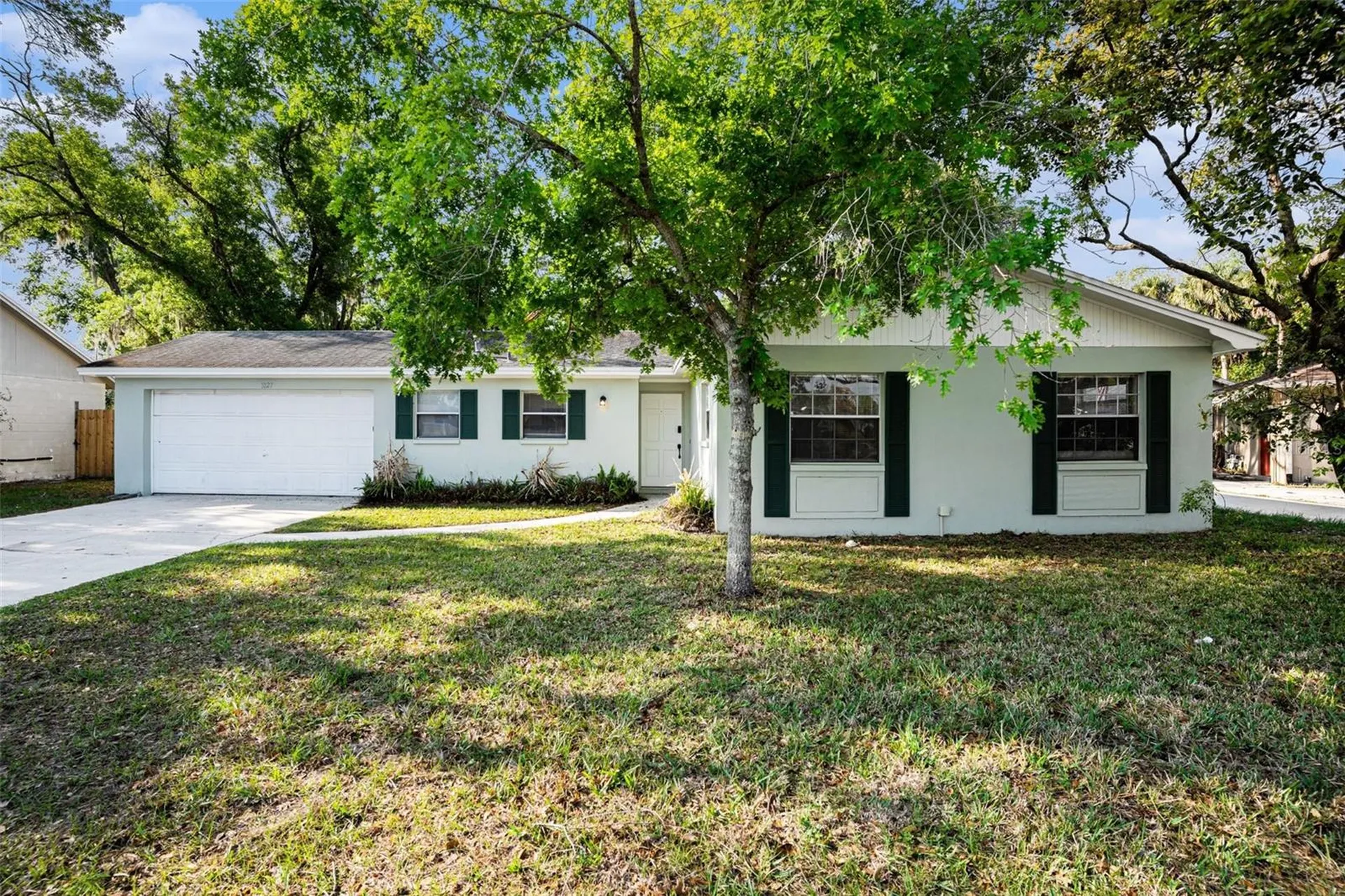 1027 Pinegrove Drive Brandon FL 33511