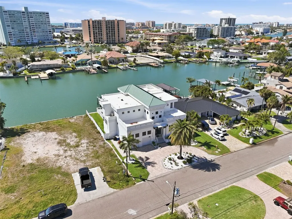 42 Midway Island Clearwater FL 33767