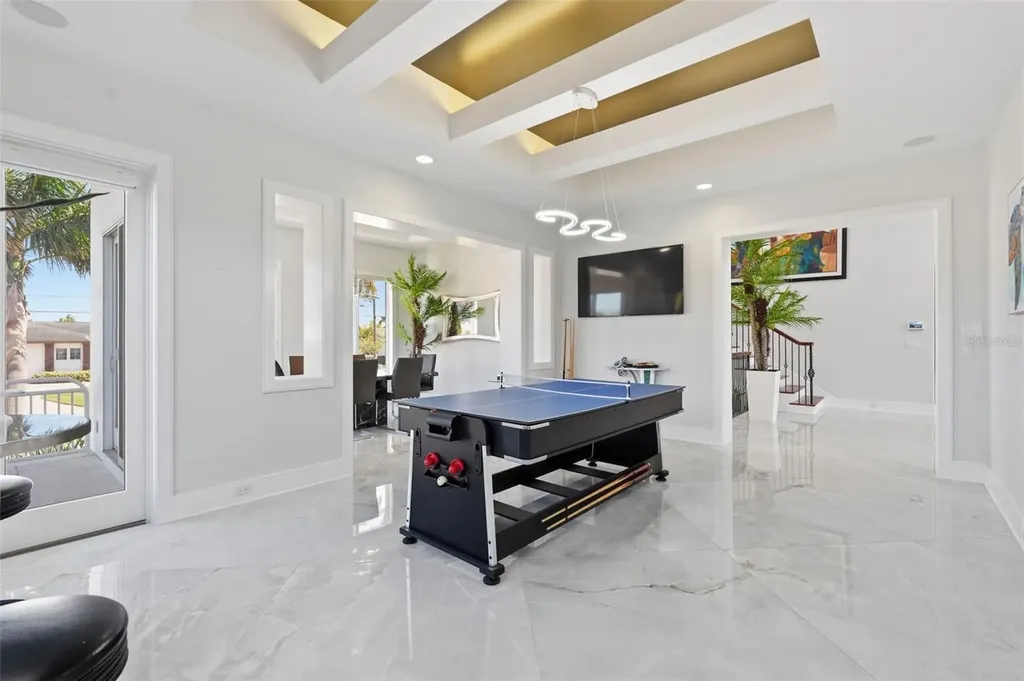 42 Midway Island Clearwater FL 33767