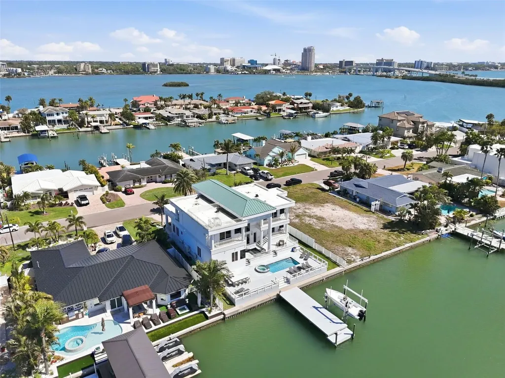 42 Midway Island Clearwater FL 33767