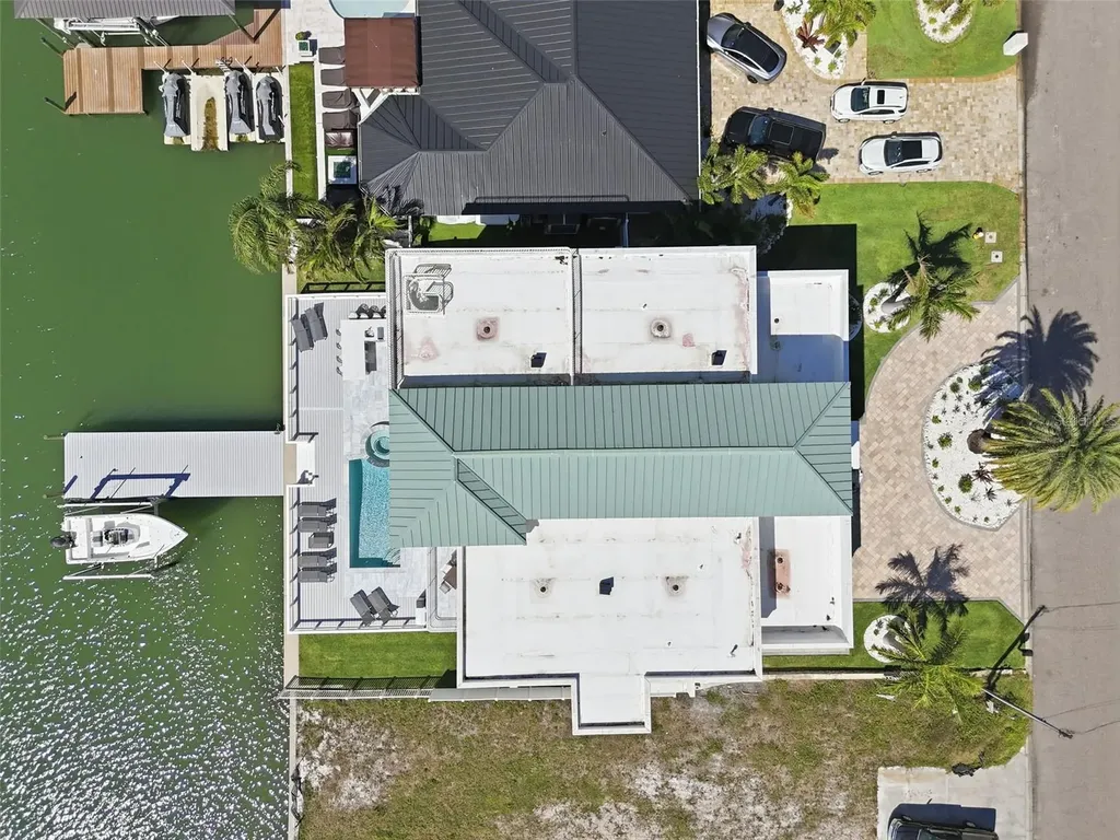 42 Midway Island Clearwater FL 33767