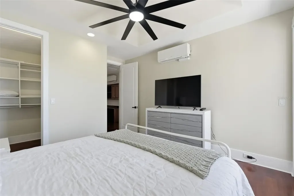 42 Midway Island Clearwater FL 33767