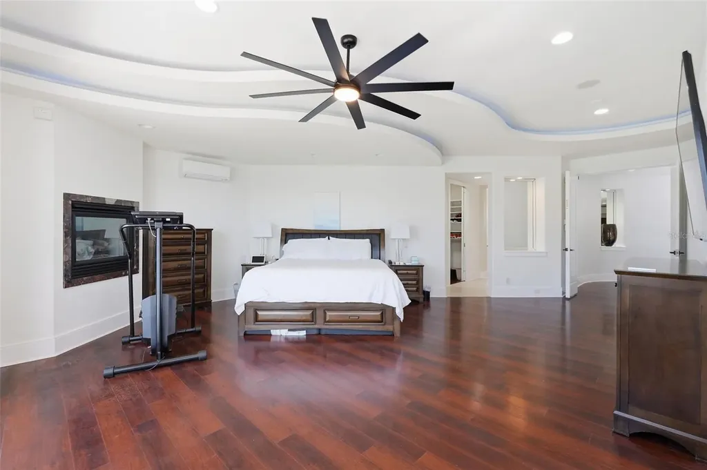 42 Midway Island Clearwater FL 33767