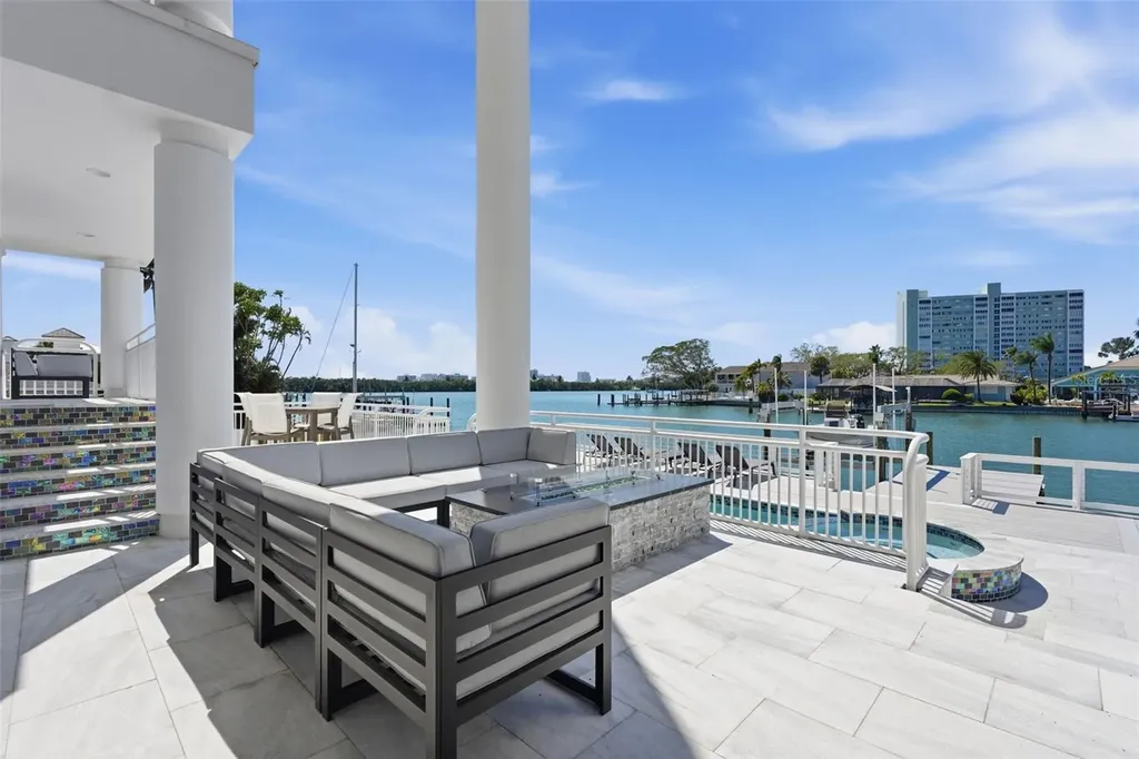 42 Midway Island Clearwater FL 33767