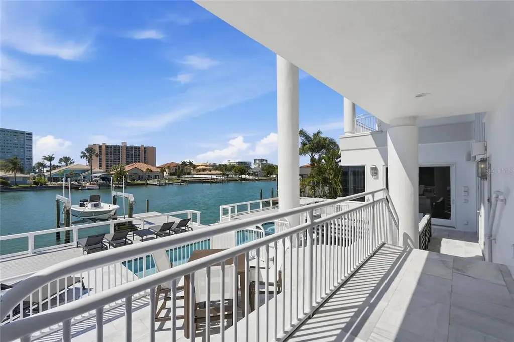 42 Midway Island Clearwater FL 33767