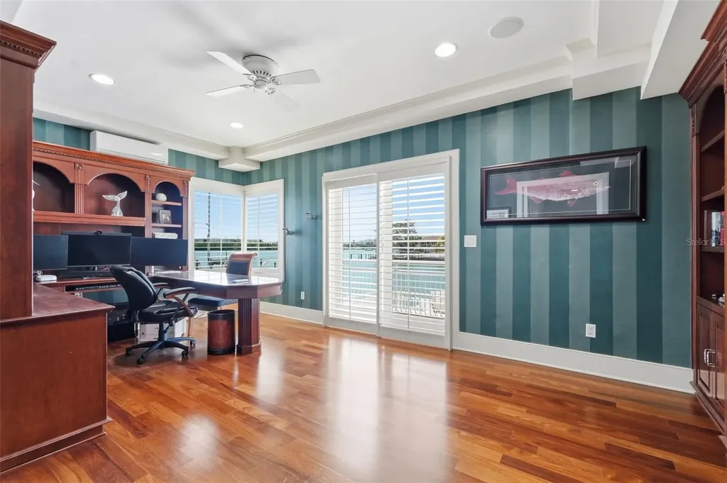 42 Midway Island Clearwater FL 33767