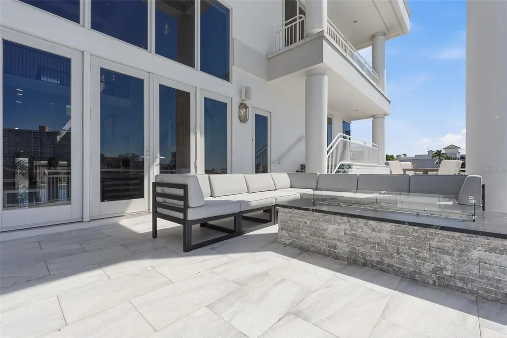 42 Midway Island Clearwater FL 33767