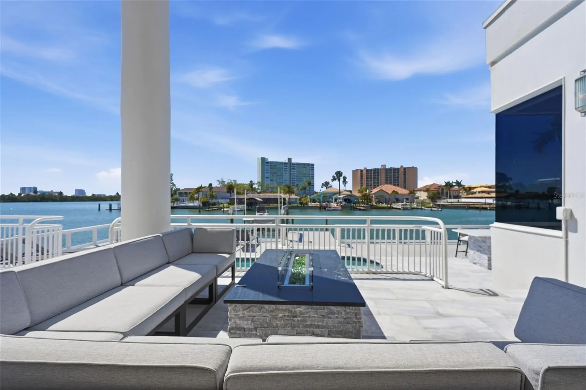42 Midway Island Clearwater FL 33767