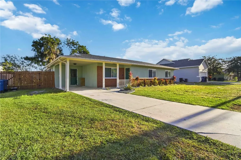 536 43rd Street Boulevard W Palmetto FL 34221