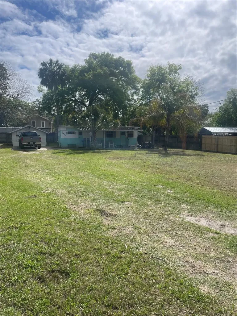 5075 Central Avenue De Leon Springs FL 32130