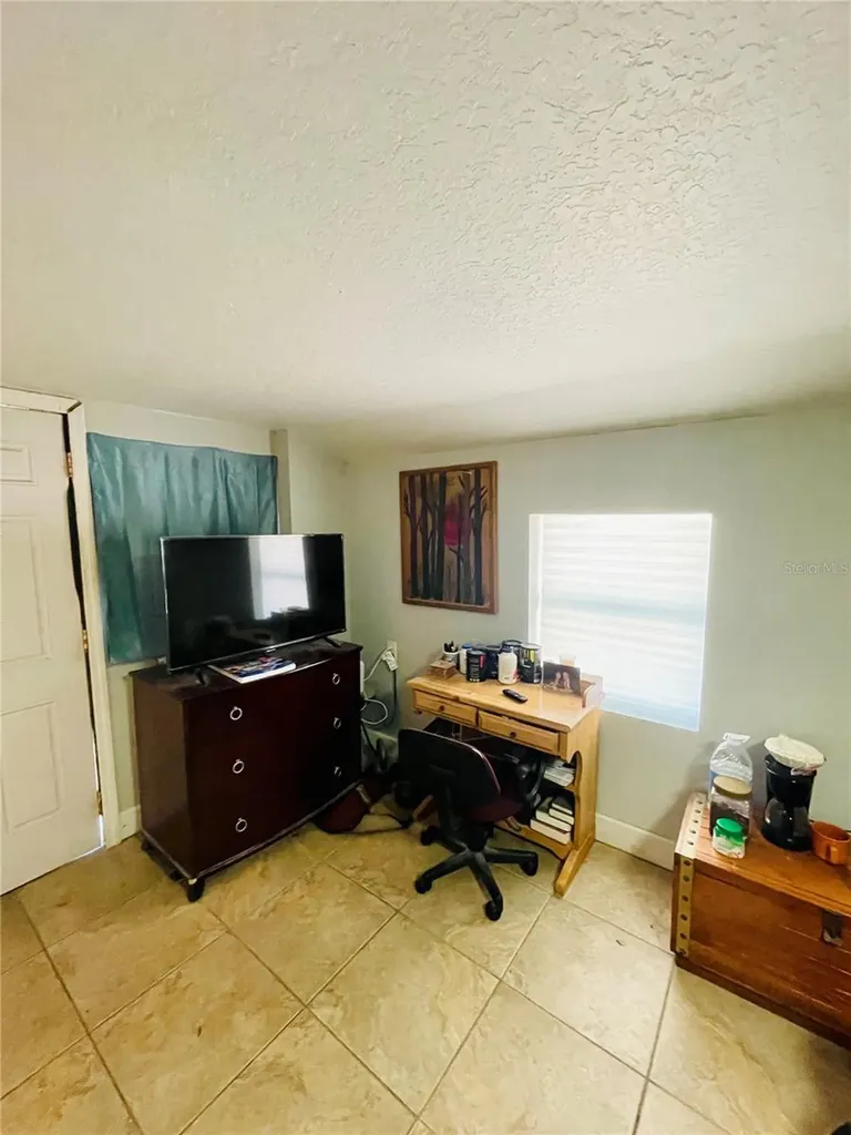 5075 Central Avenue De Leon Springs FL 32130