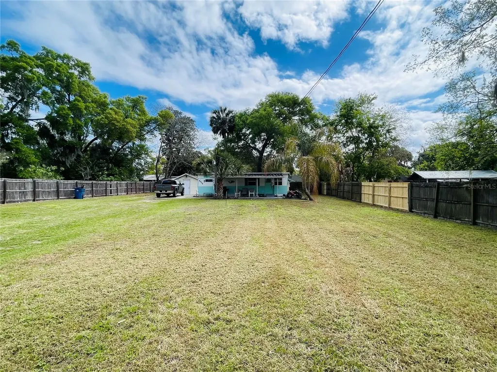 5075 Central Avenue De Leon Springs FL 32130