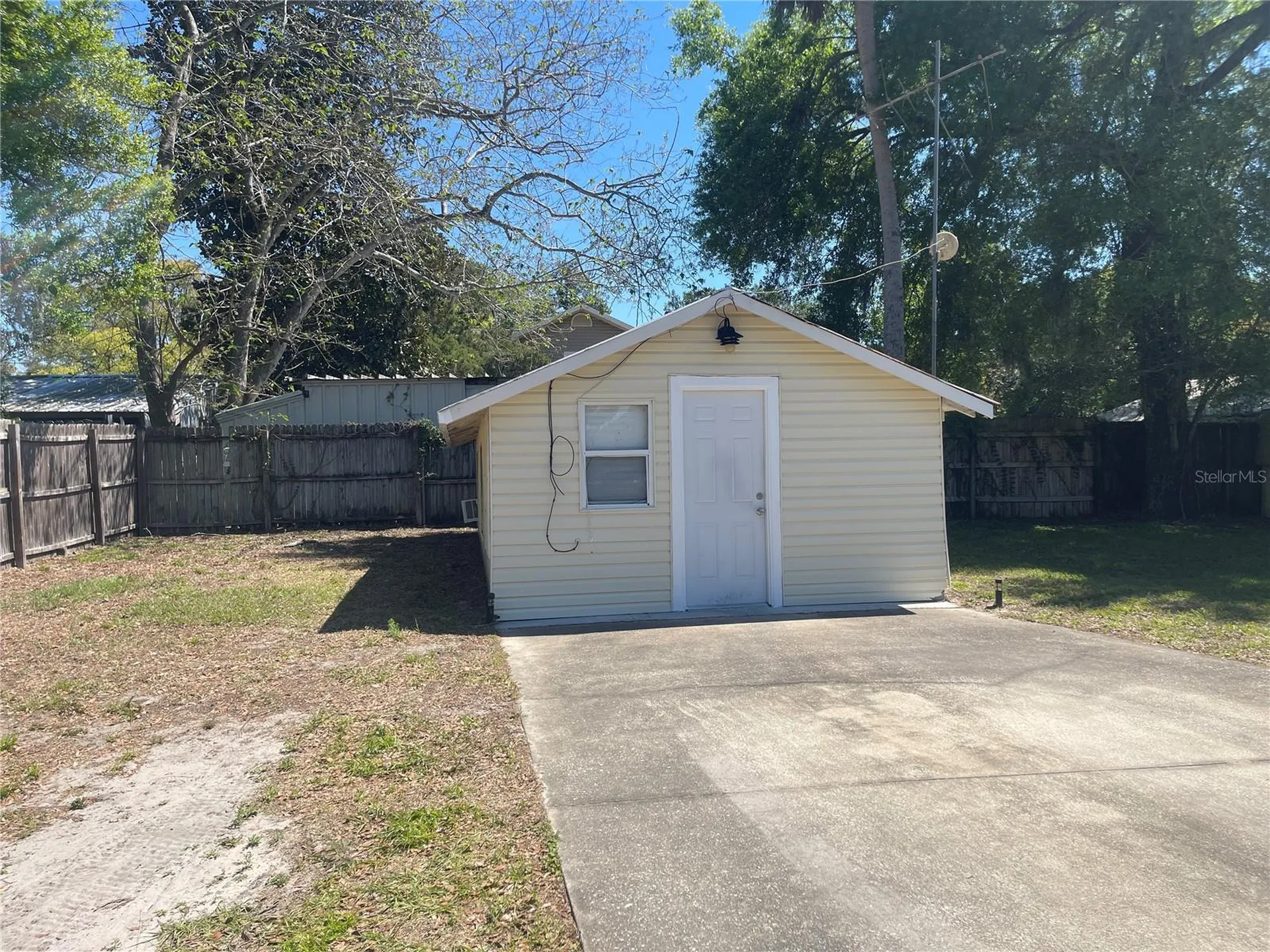 5075 Central Avenue De Leon Springs FL 32130