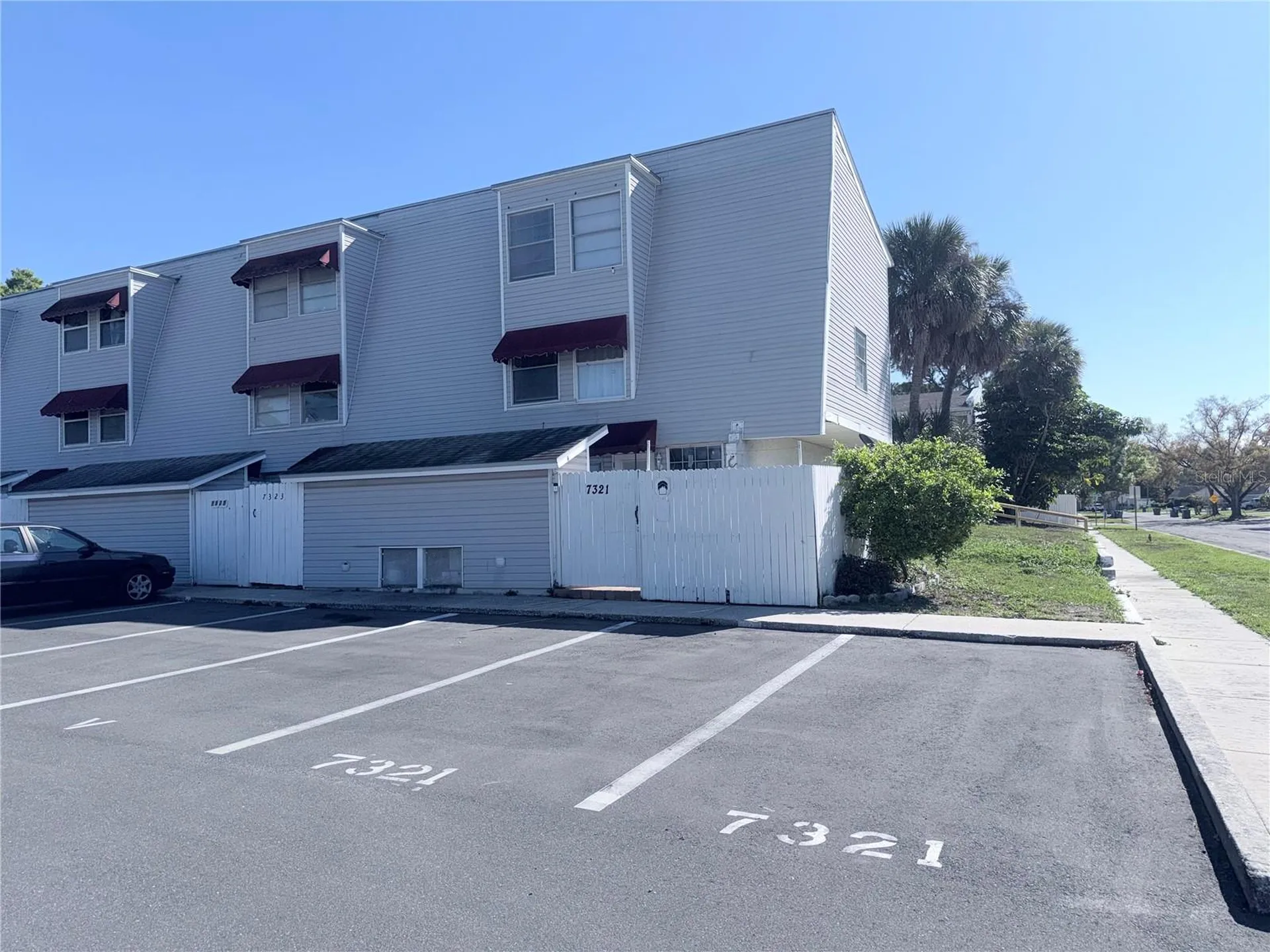 7321 Jackson Springs Road Tampa FL 33634