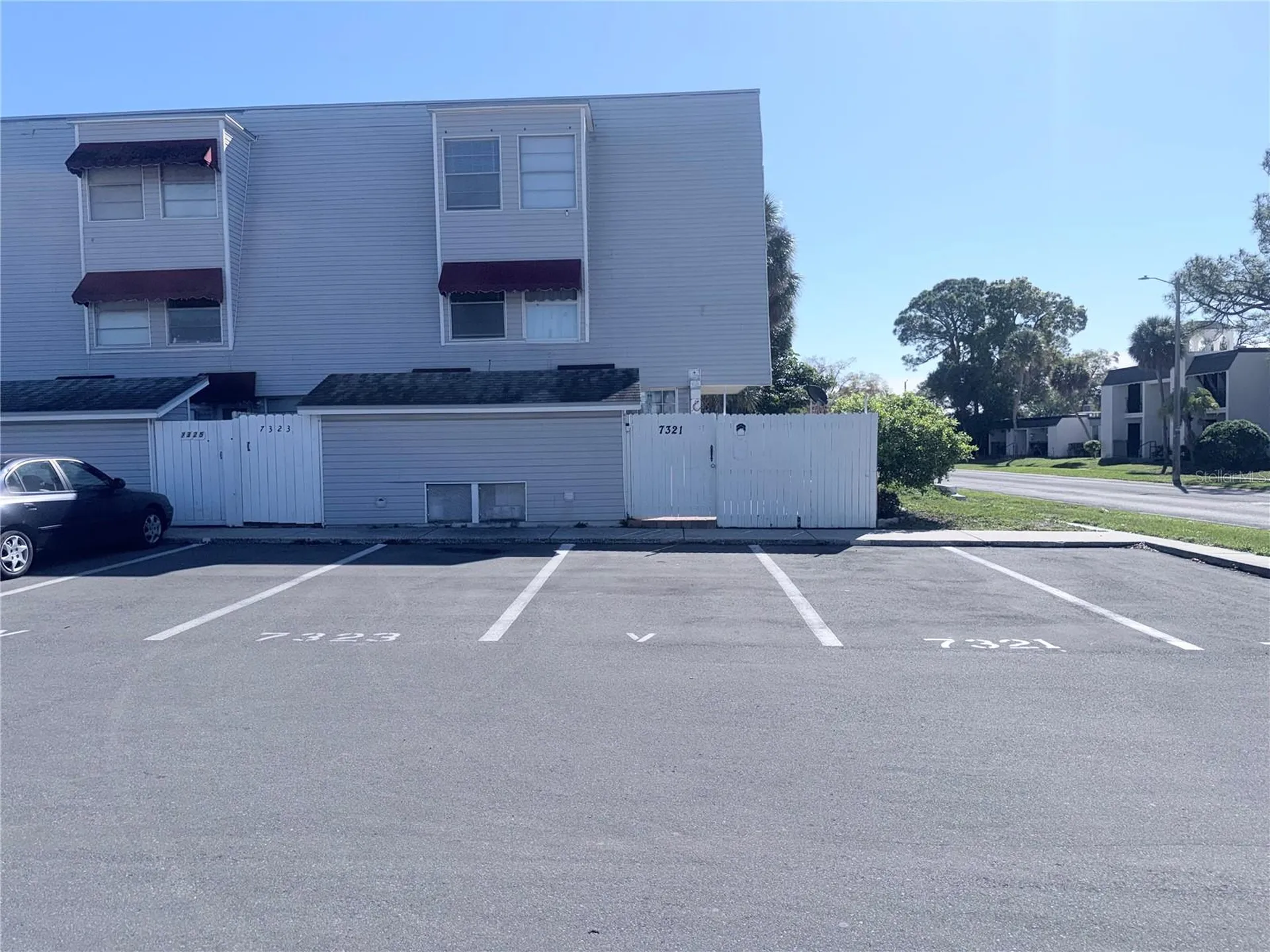 7321 Jackson Springs Road Tampa FL 33634
